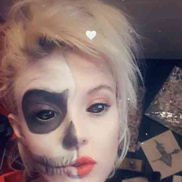 Meet your Posher, Lizzi - Picture 1 of 1